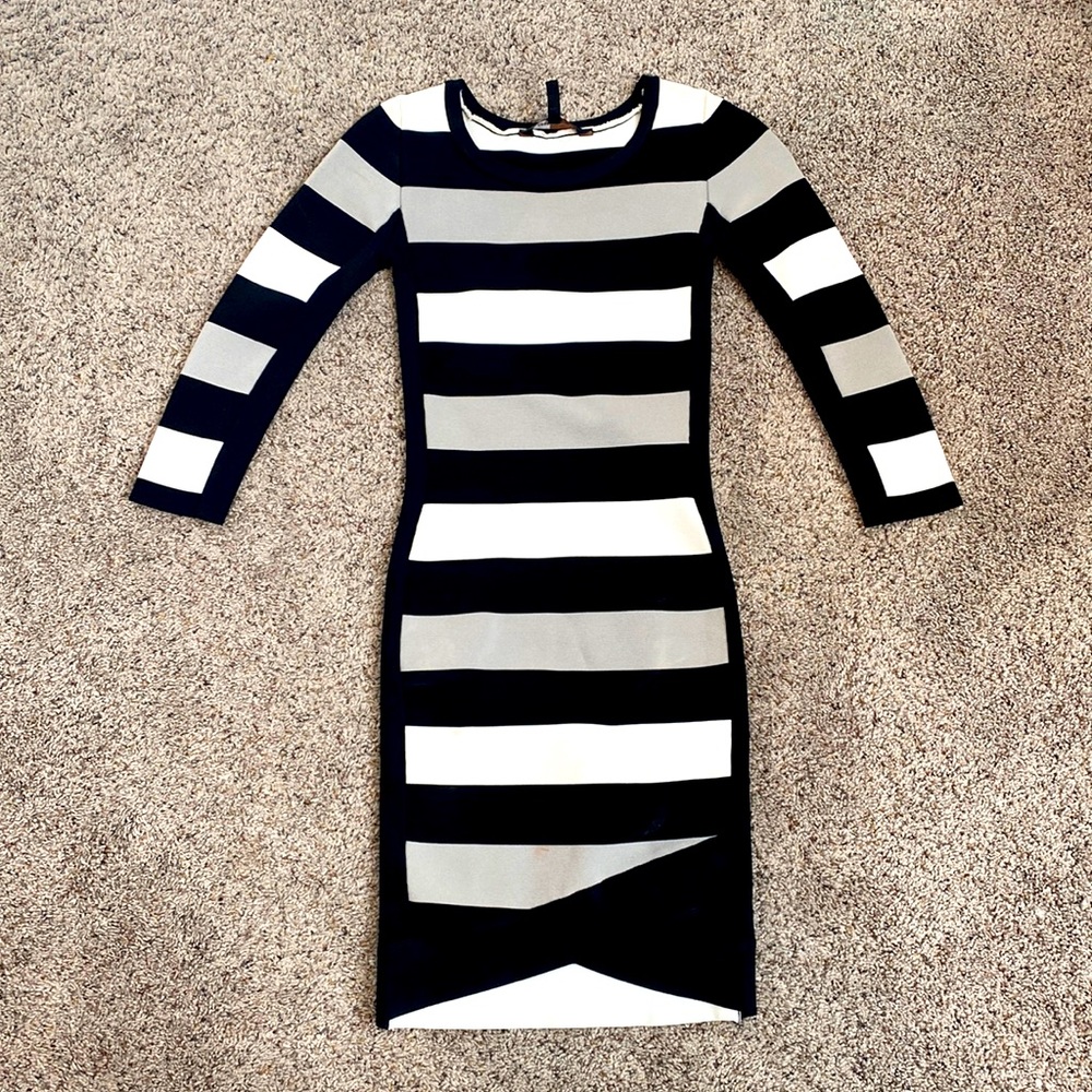Very Barbie black & white stripe, 3/4 sleeve bandage dress